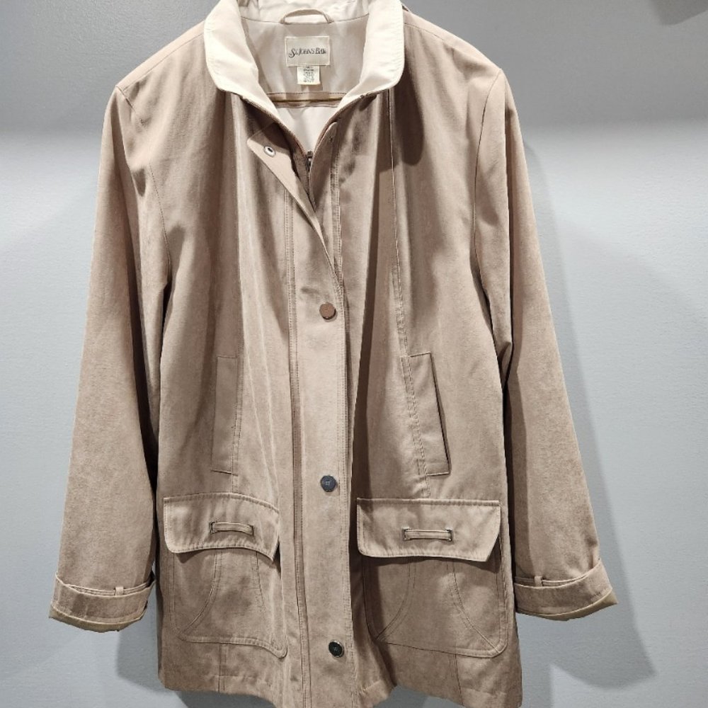 St. John's Bay Rain Coat/wind breaker Womens